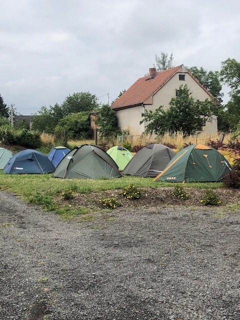 Stání pro karavany a obytné vozy – Camp Dlouhá Míle